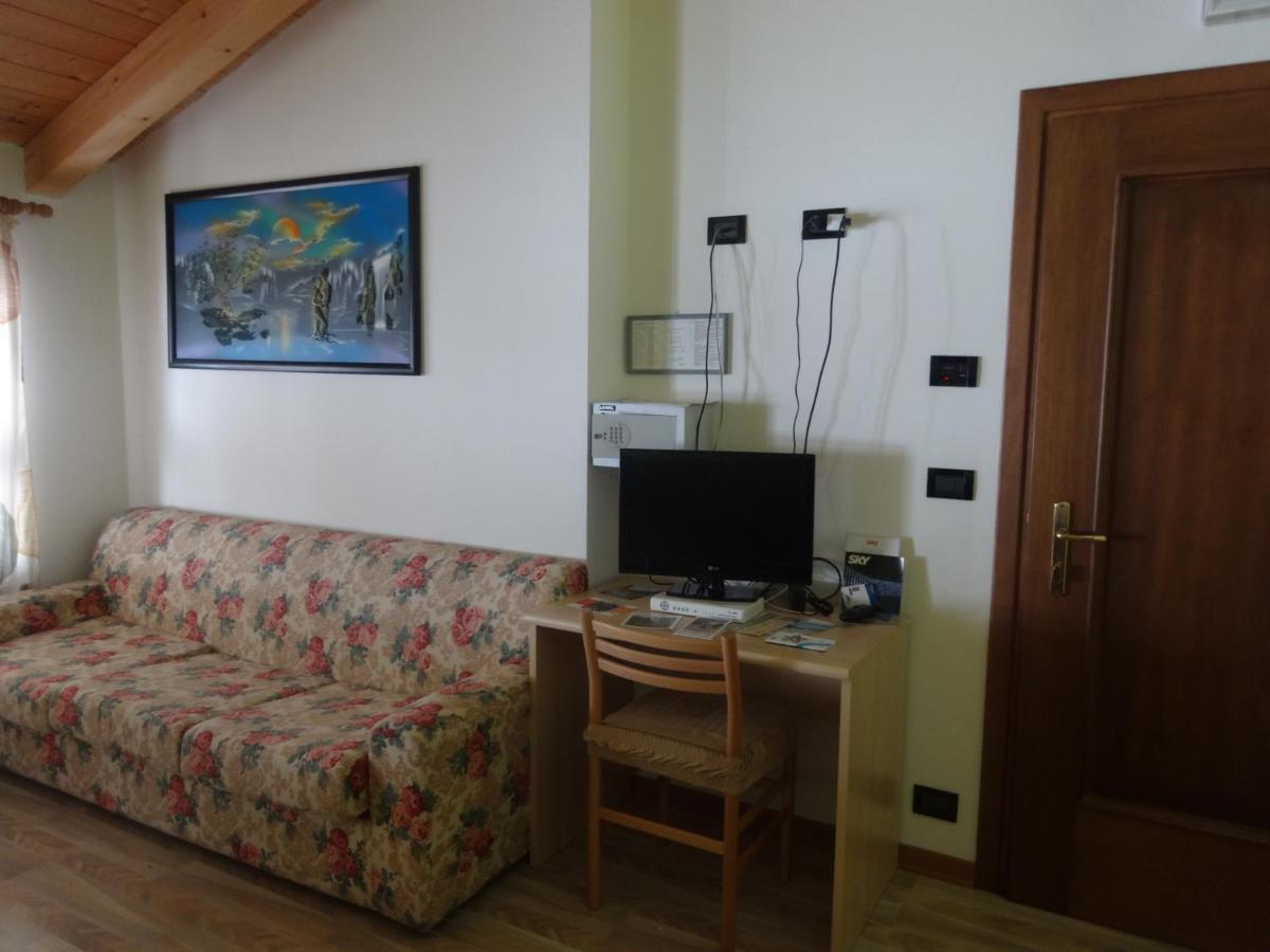 Hotel Genzianella Presenaio Zewnętrze zdjęcie